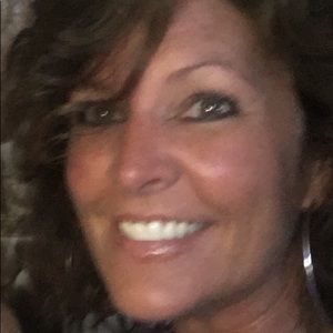 Meet your Posher, Lorri